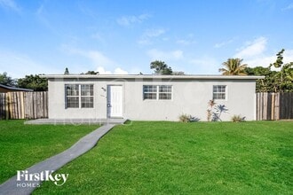 Building Photo - 1231 NE 214th St