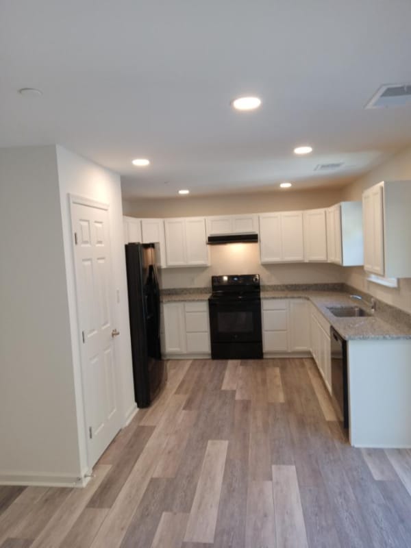 Building Photo - 119 Cecil Rd