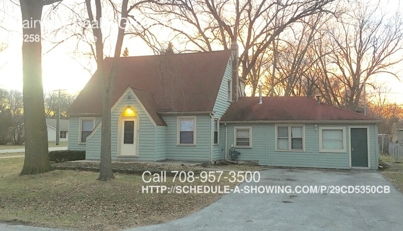 Primary Photo - 16258 Sawyer Ave