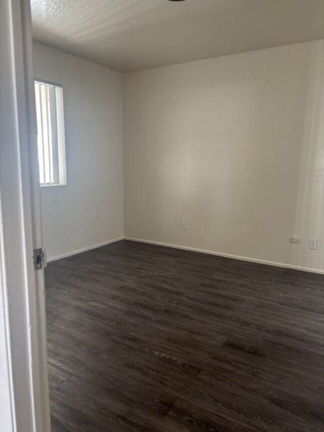 Foto del edificio - 771-773.5 Brighton