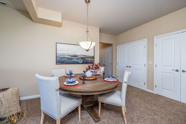 Building Photo - The Hammocks at Geneseo