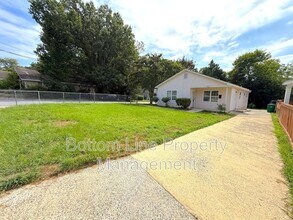 Building Photo - 1324 Parkwood Ave