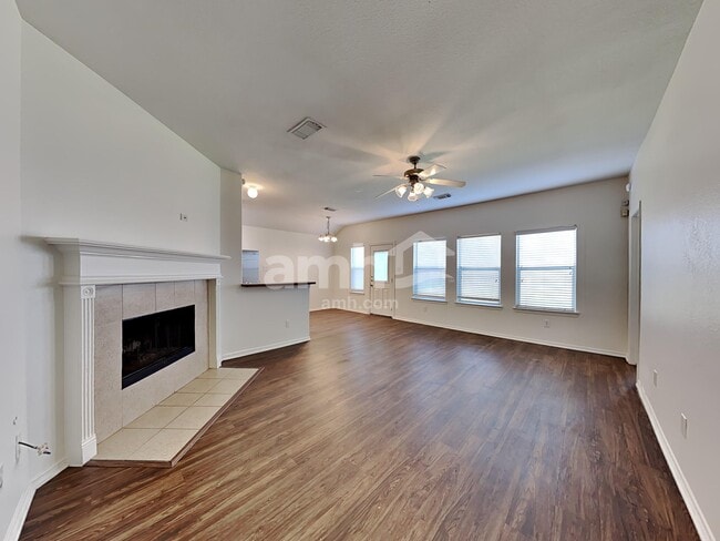 Foto del edificio - 202 Splintered Arrow Dr