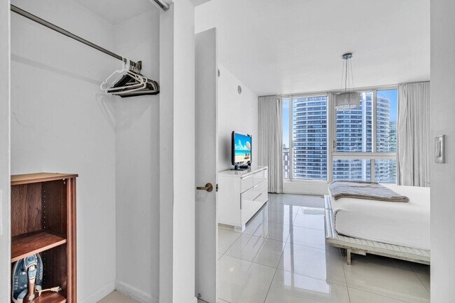 Foto del edificio - 485 Brickell Ave