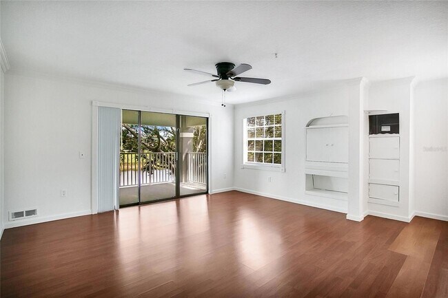 Foto del edificio - 13815 Fairway Island Dr