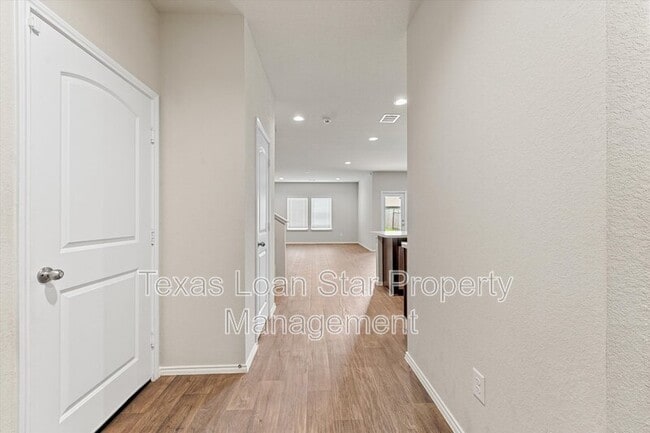 Building Photo - 21143 Waze Lewis Dr