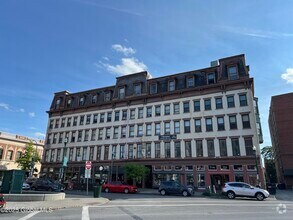 Building Photo - 5 Broadway