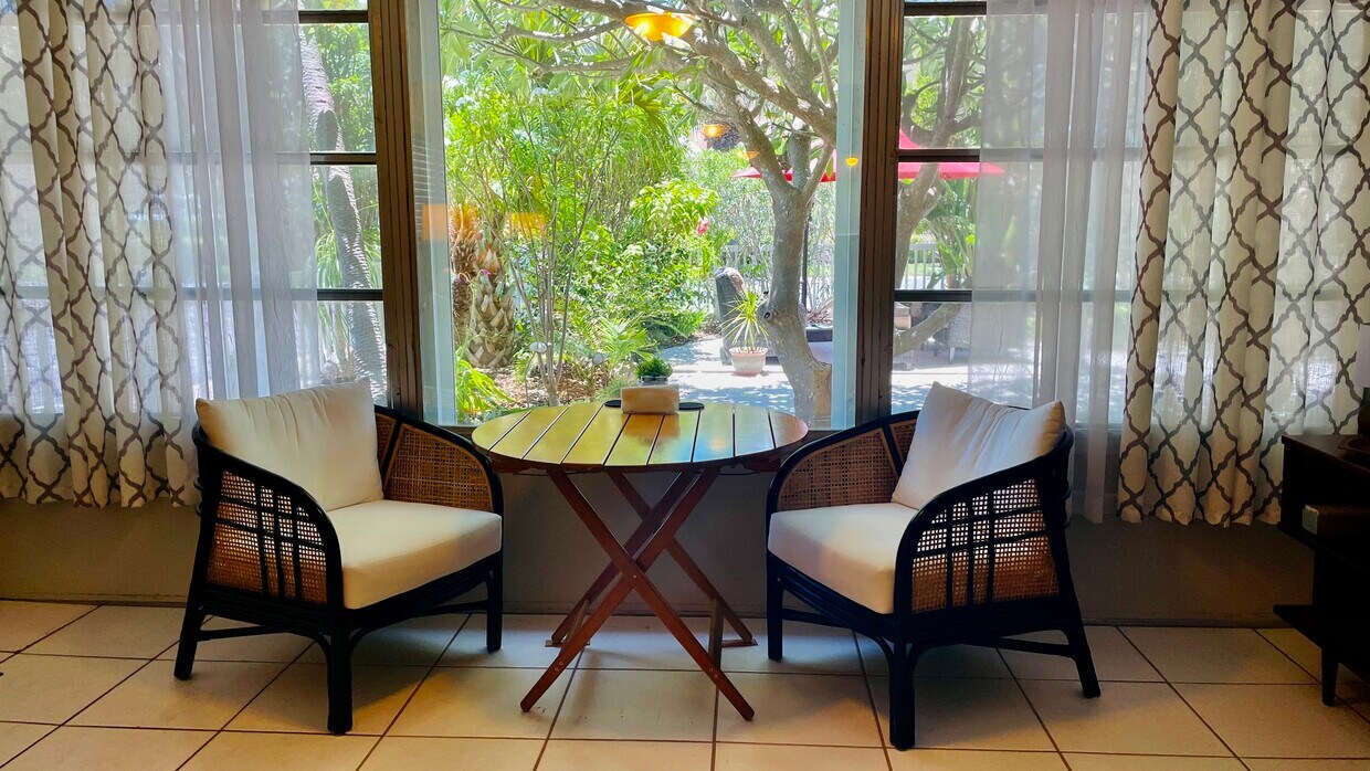 Garden Room - 6601 Sunset Way