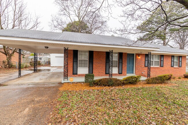 Building Photo - 5121 Ginger Cir