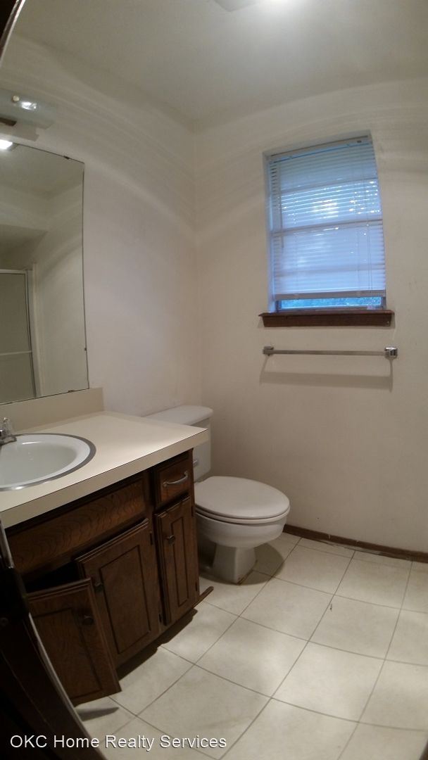 Foto del edificio - 2 br, 2 bath House - 11709 N. Francis Ave.
