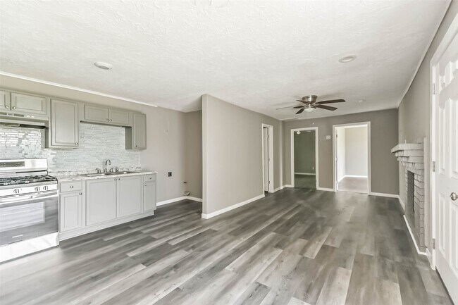 Foto del edificio - 14249 Brownsville St