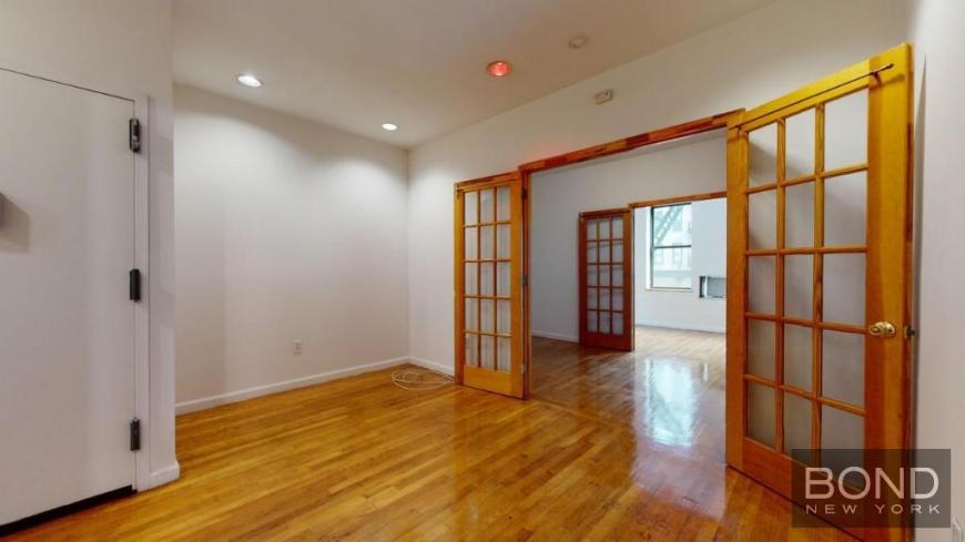 Foto principal - 2 bedroom in NEW YORK NY 10003
