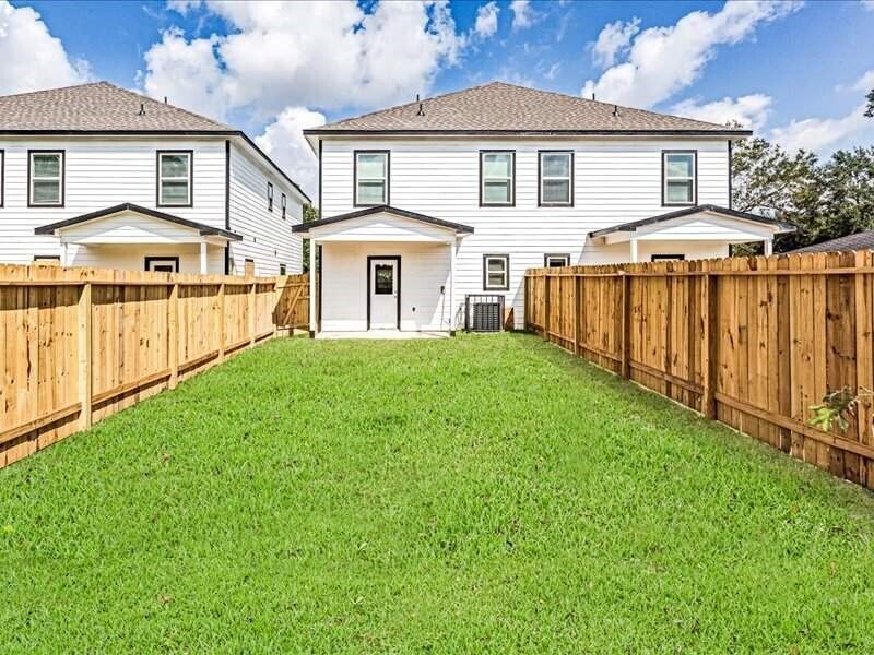 Foto del edificio - 7838 Booker St