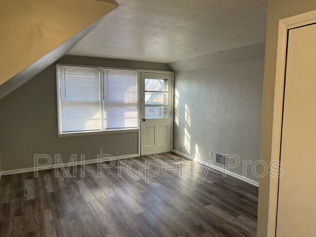 Foto del edificio - 4566 N 28th St