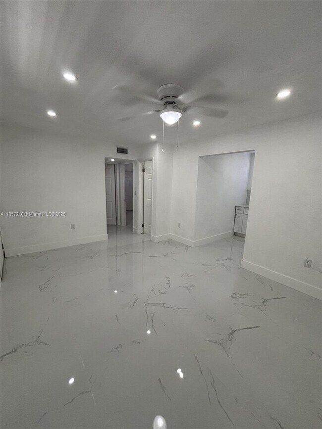 Foto del edificio - 629 SW 10th St