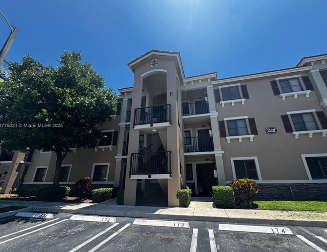 Foto del edificio - Beautiful 2/2 apartment