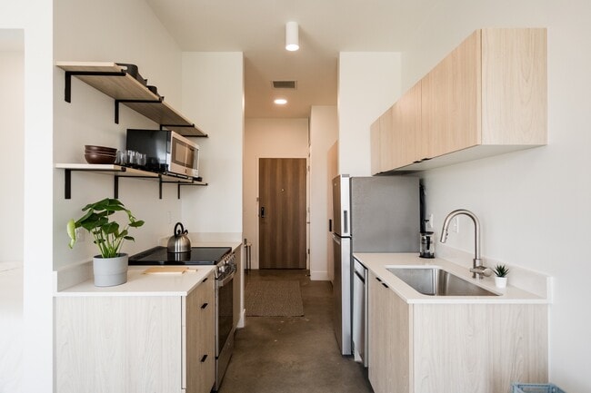 Building Photo - Brainard Flats