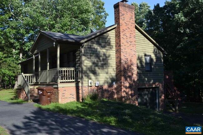 Building Photo - 5 Woodlawn Dr