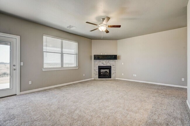 Foto del edificio - 1120 Garrett Farm Rd