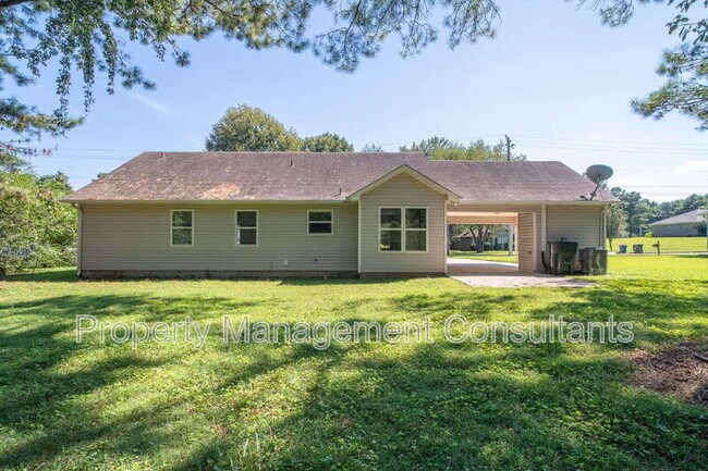 Foto del edificio - 107 Ann Bradley Dr