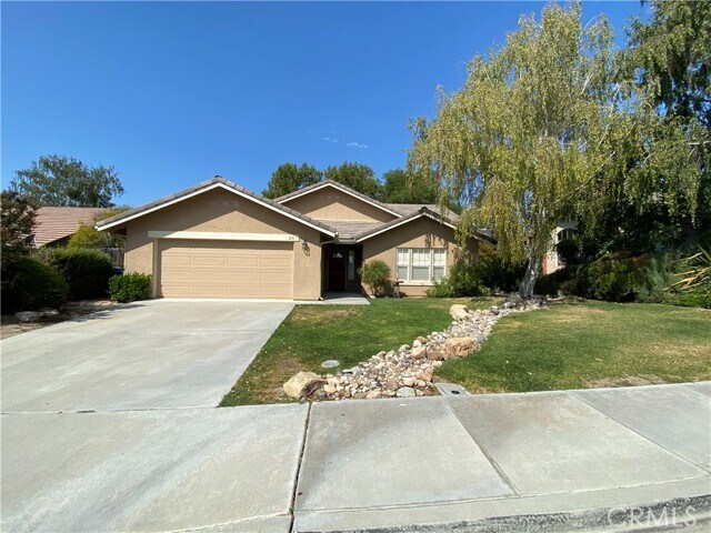 Foto del edificio - 28 Sunnyside Dr