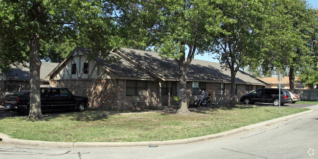 Building Photo - The Virginia Lee Apartments