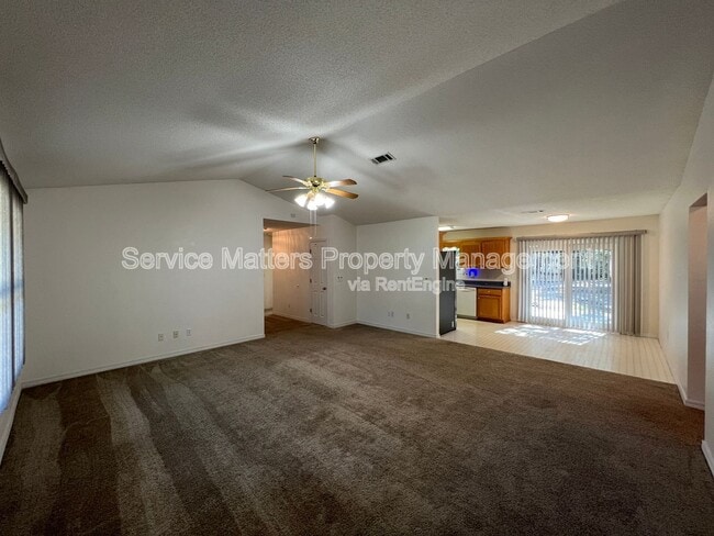 Building Photo - 4925 Hyatt Ln