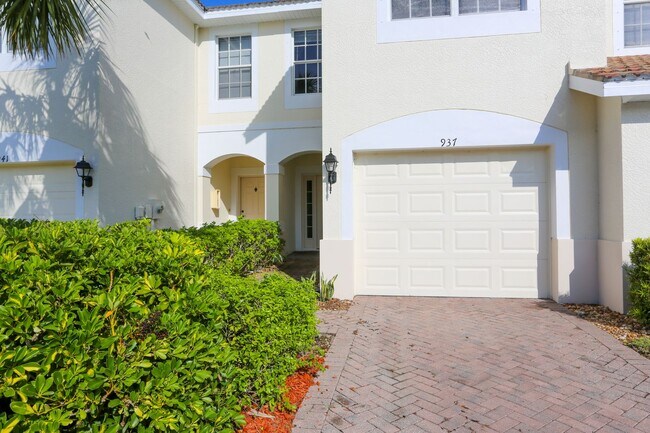 Foto del edificio - ANNUAL UNFURNISHED***GATED COMMUNITY***STRATFORD PLACE***3 BED / 2.5 BATH / GARAGE***GREAT LOCATI...