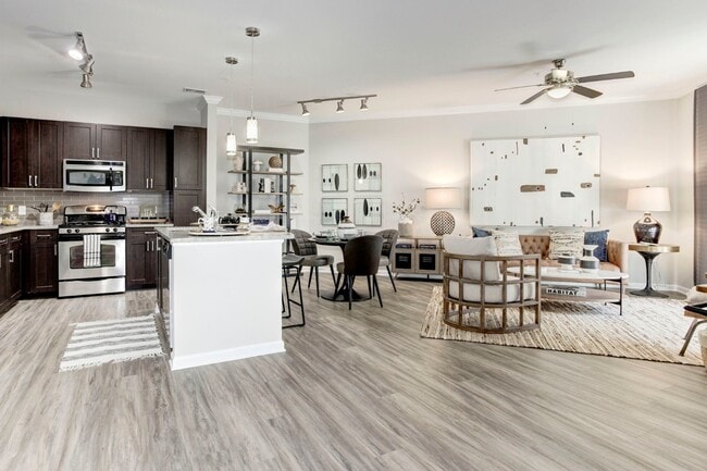 Building Photo - The Enclave at Potomac Club