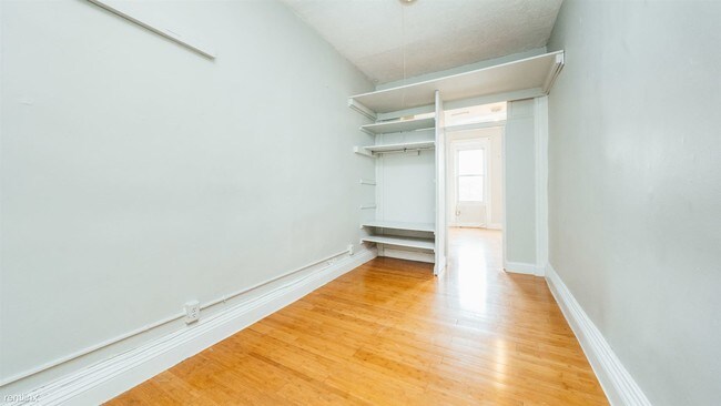 Building Photo - 134 Grattan St