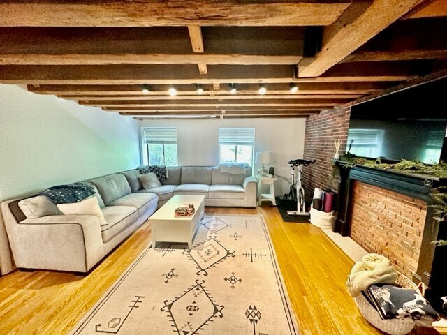 Foto del edificio - 102 Commercial St