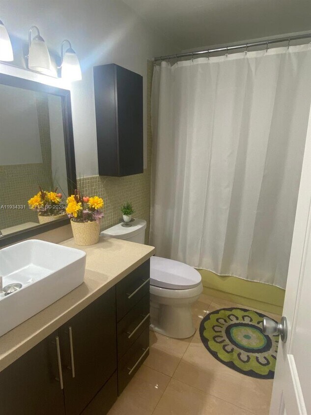 Foto del edificio - 19001 NE 14th Ave