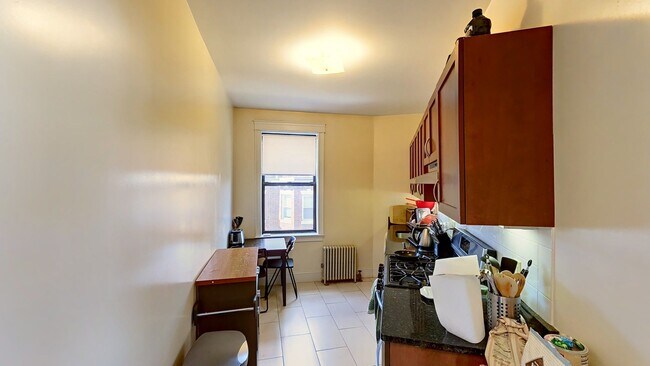 Building Photo - No Brokers Fee. No Security Deposit, Heat, Hot Water Included, Laundry, Elevator, Steps from the ...