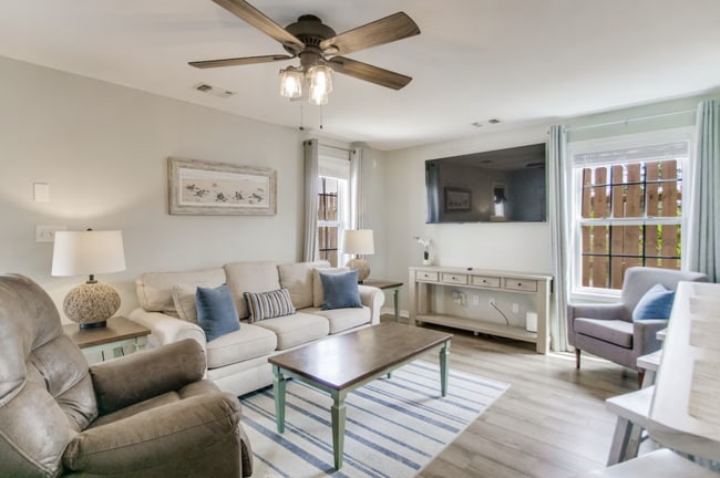 Building Photo - 5499 Medina Rd