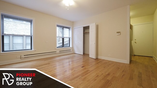 Foto del edificio - 815 W Cornelia Ave