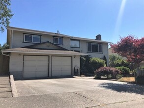Building Photo - 12639 NE 133rd Pl