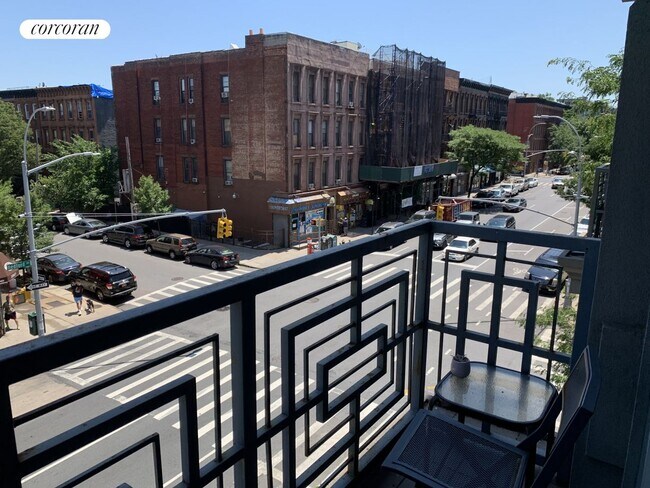 Foto del edificio - 397 Greene Ave