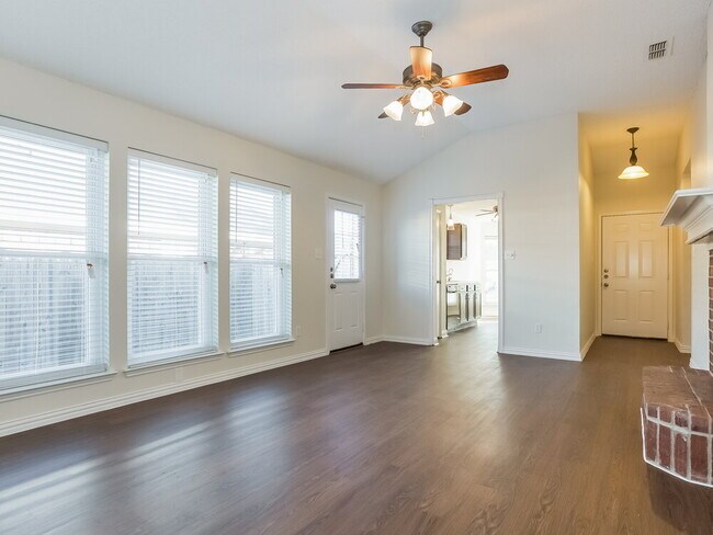 Foto del edificio - 2370 Stagecoach St
