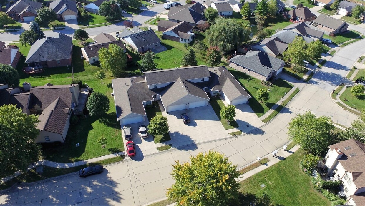 465 Stokley Blvd, Greenwood, IN 46143 Townhome Rentals in Greenwood