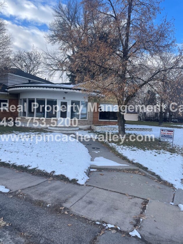 Foto principal - Unique home in Lewiston! 3 bedroom, pet fr...