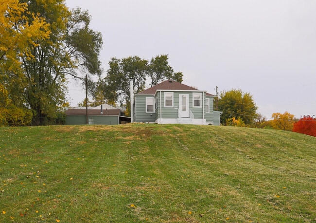 Photo - 3340 Forest Lawn Omaha, Ne  68112 House