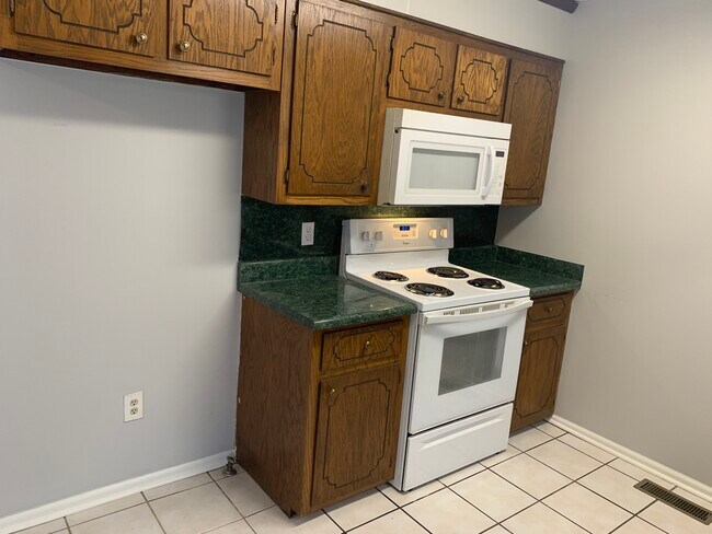 Building Photo - 28 Barfield Cove