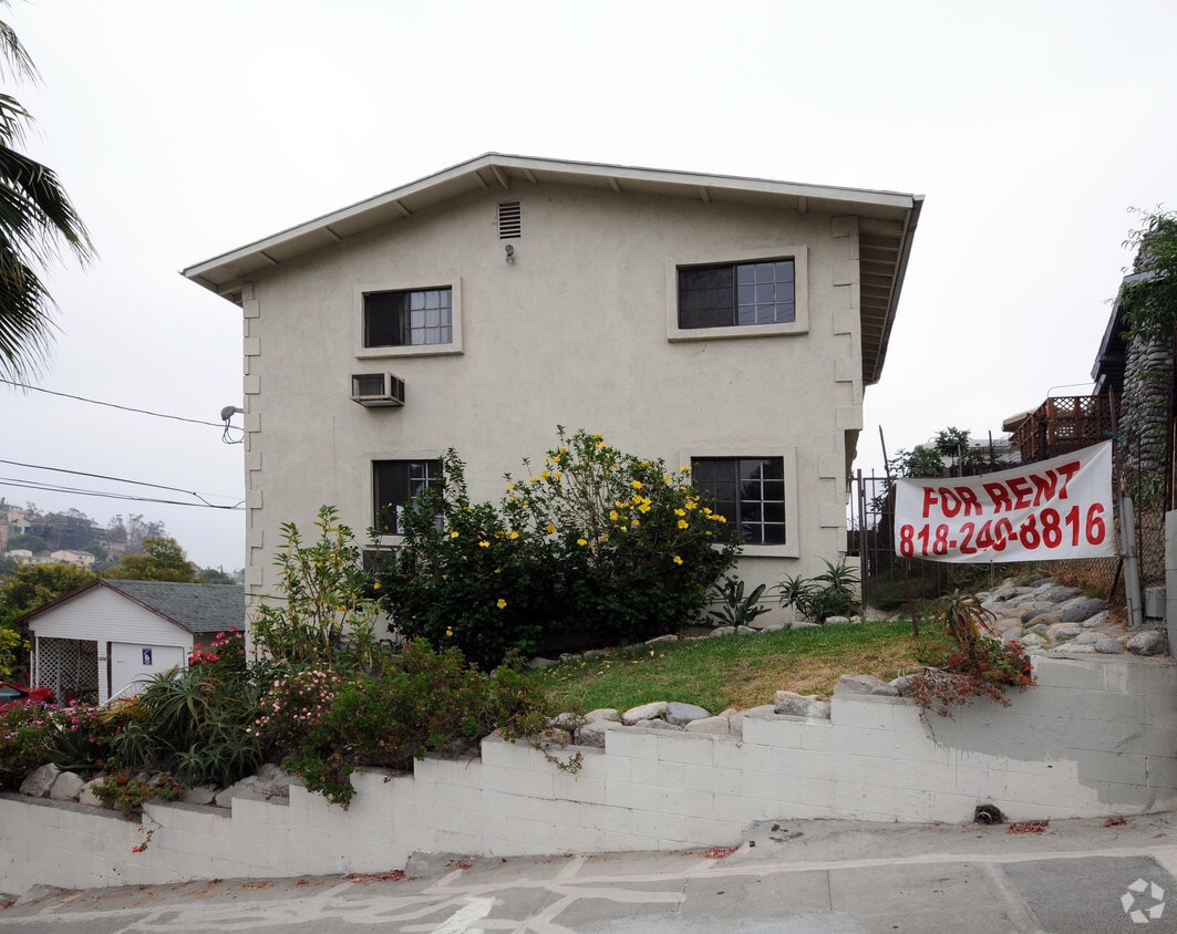 Building Photo - 4772 Templeton Ave