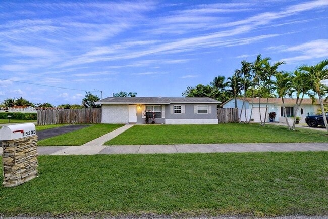 Photo - 15305 SW 104th Ave House