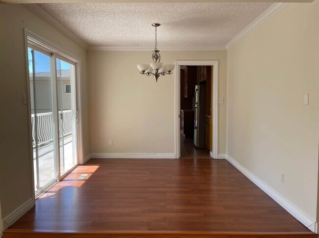 Building Photo - Upper House for Rent in Surrey – Panorama ...