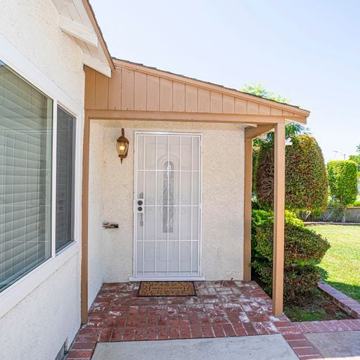 Building Photo - 1050 E Angeleno Ave