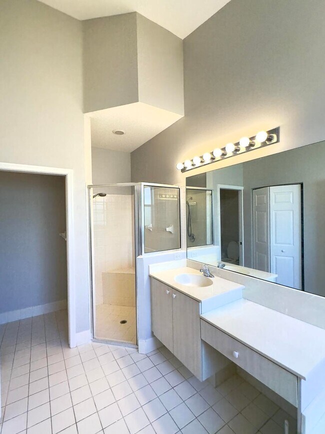 Building Photo - ST LUCIE WEST