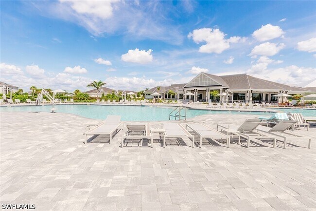 Foto del edificio - 5527 Double Eagle Cir