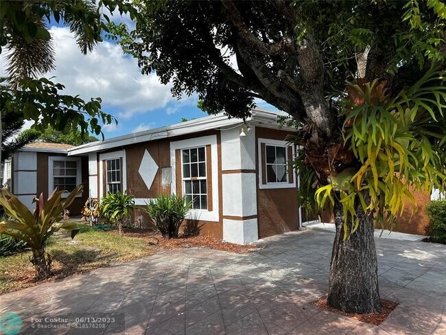 Foto del edificio - 101 NW 13th Ave