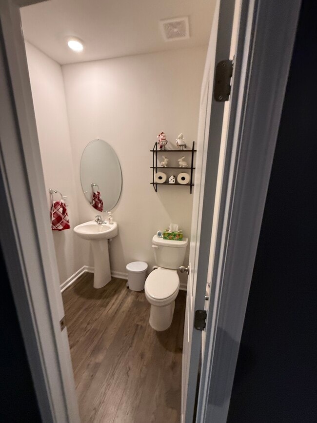 Building Photo - 209 Wheatfield Rd